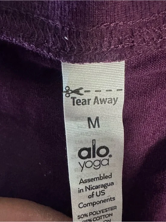 ALO Yoga Women’s Deep Purple Sleeveless Tank - Picture 4 of 6